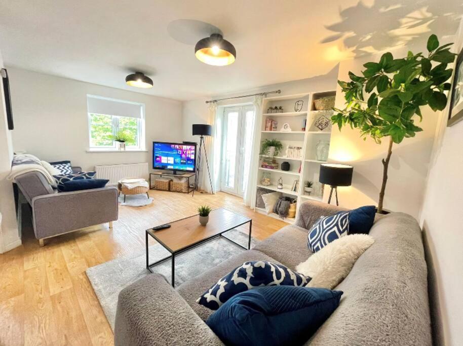 Lovely 2-Bedroom Bristol Apartment. Free Parking. Luaran gambar